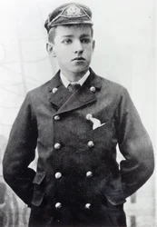 Ernest Shackleton, 16 Jahre alt, in seiner White Star Line Uniform, 1890